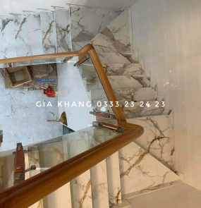 Đá trắng sứ  vân vàng