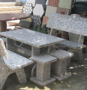 ĐÁ TRẮNG SUỐI LAU  